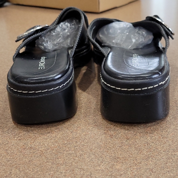 EUROSTEP Cassidy Black Sandals!!! - Picture 3 of 11
